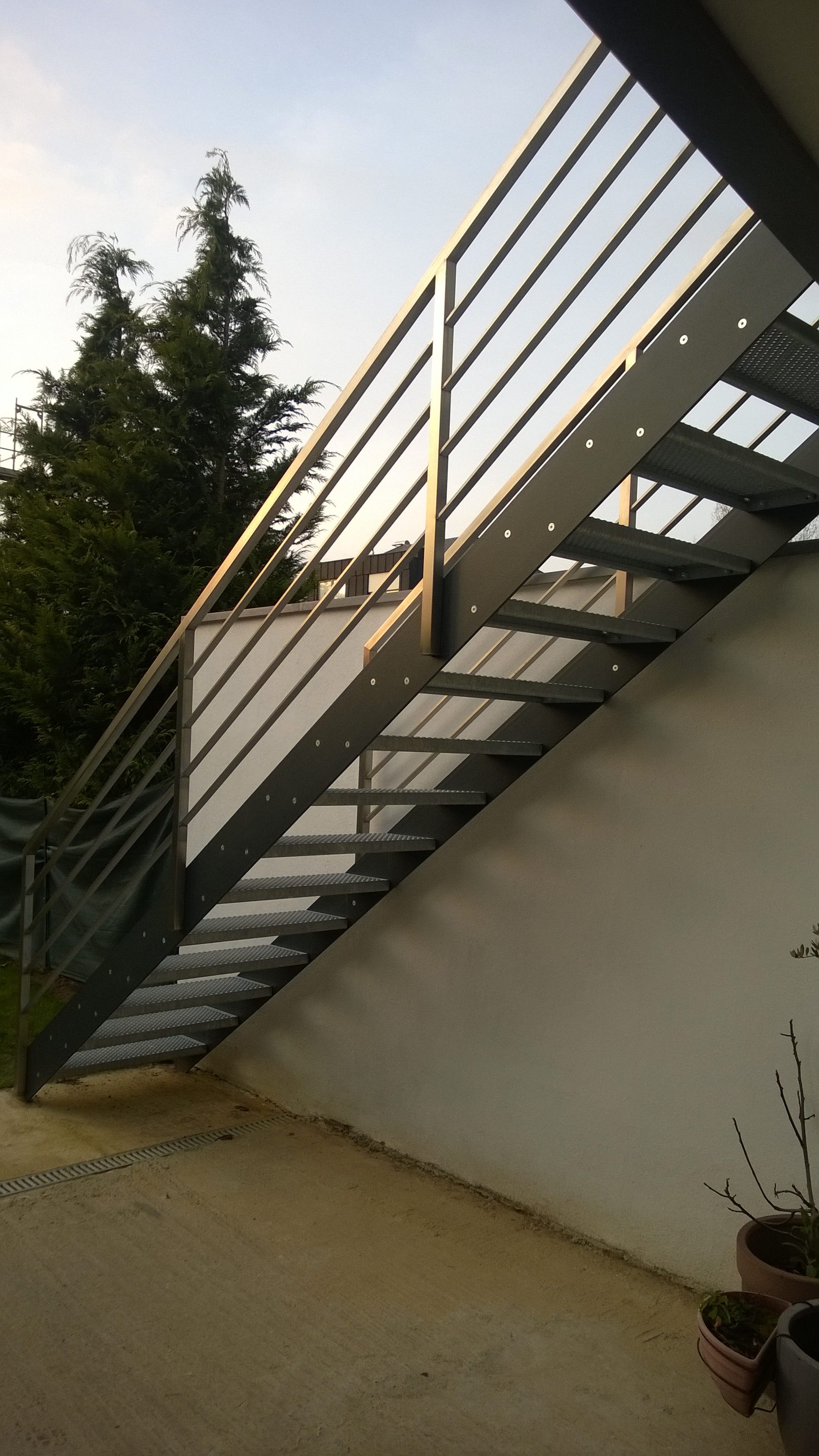 Main courante bois sur escalier extérieur — Archimetal