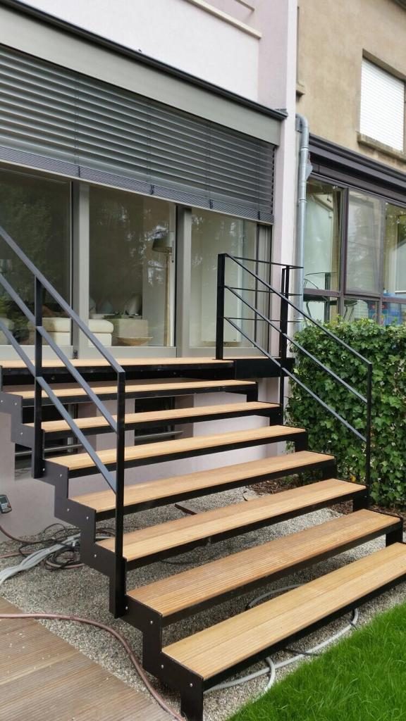 Escalier extérieur en acier thermolaqué — Archimetal