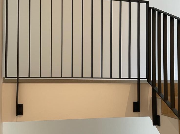 Garde-corps en acier à barreaudage vertical — Archimetal